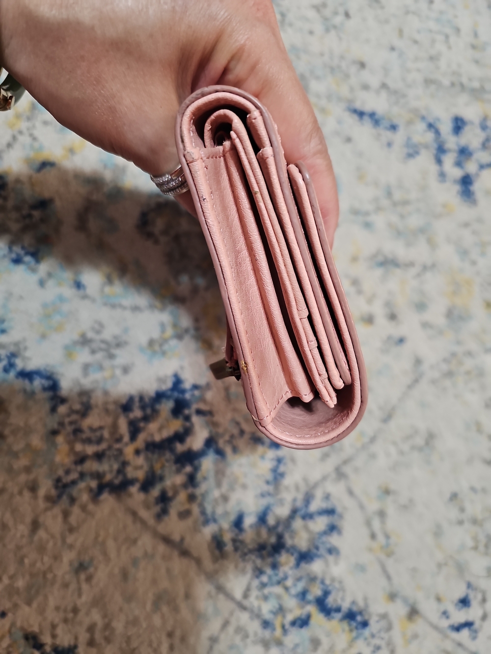 Fossil Logan RFID Flap Clutch Wallet - Picture 4 of 8